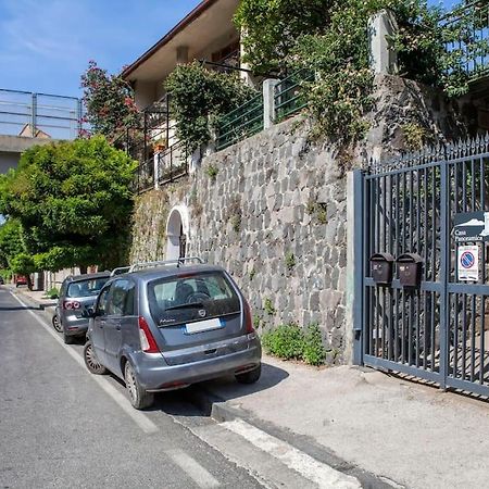 Апартаменты Casa Panoramica Кастелламмаре-ди-Стабия Экстерьер фото